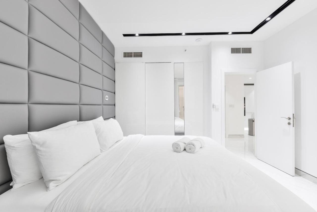 Waterfront Luxury 3br With Maids In Jbr, شقة *